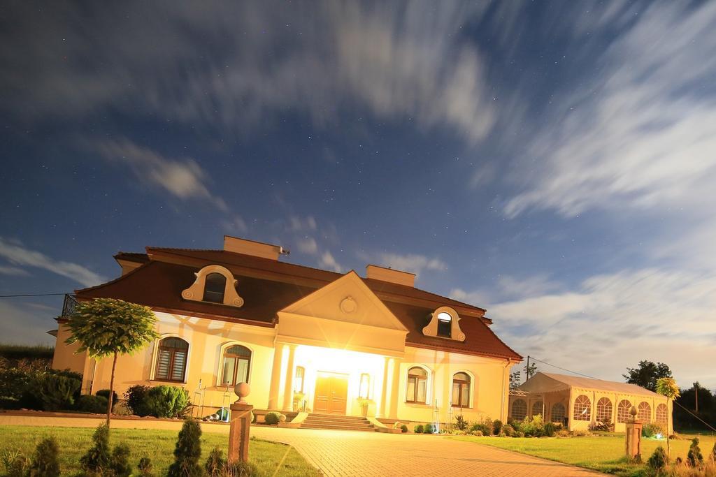 Bed and Breakfast Prestige Wierzchowisko Exterior foto